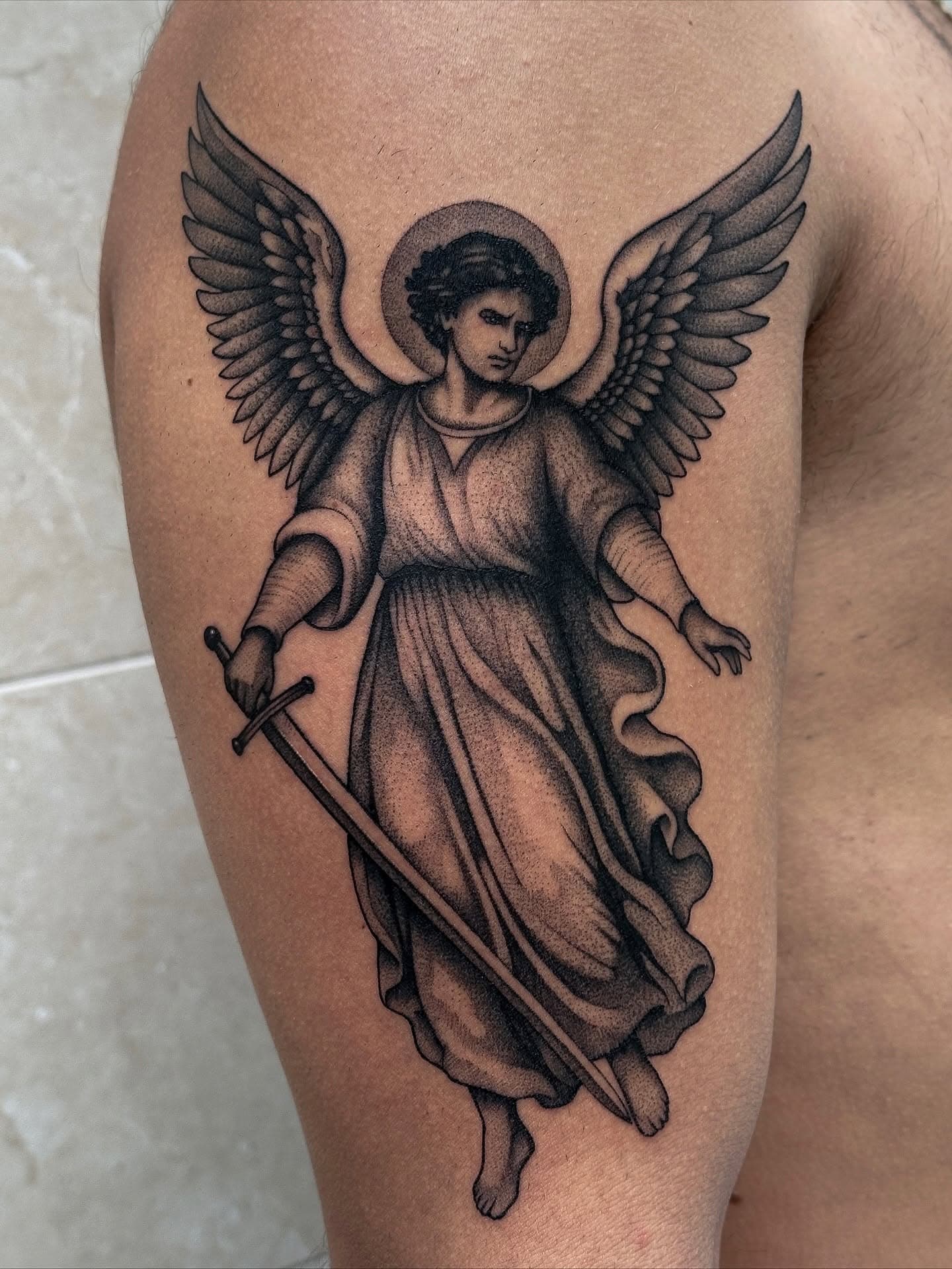 Tatuaggio blackwork Babydrop